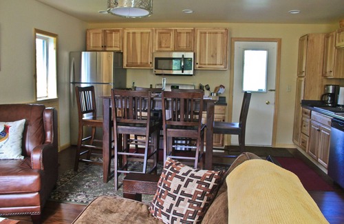 Denali National Park Cabin | McKinley Creekside Cabins & Cafe'-The Carlo Guest Cabin