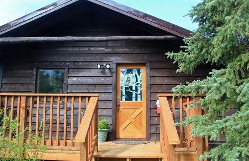 Denali National Park Cabin | McKinley Creekside Cabins & Cafe'-The Carlo Guest Cabin