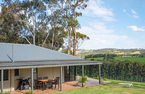 McLaren Flat House | McLaren Vale Getaways - Hillside House