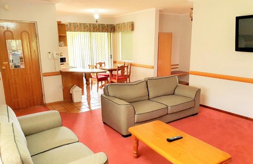 Warwick Hotel | McNevins Warwick Motel