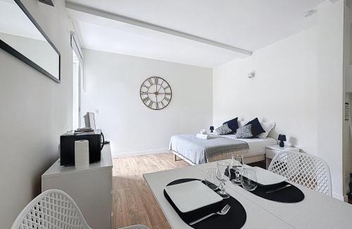 Coudes Apartment | MCosy1, Studio, 2 pers, Clim, proche A75