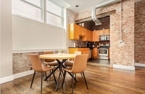 Mile Square Apartment | McOuat Place 5D - Luxury 1 Bed Downtown Indy Apartment Prime Location
