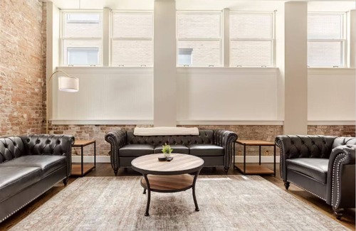 Mile Square Apartment | McOuat Place 5D - Luxury 1 Bed Downtown Indy Apartment Prime Location