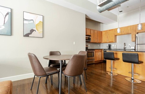 Wholesale District Apartment | McOuat Place 6B - Luxury 1 Bed Downtown Indy Apartment Prime Location