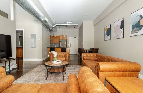 Wholesale District Apartment | McOuat Place 7C - Luxury 1 Bed Downtown Indy Apartment Prime Location