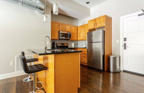 Wholesale District Apartment | McOuat Place 7C - Luxury 1 Bed Downtown Indy Apartment Prime Location