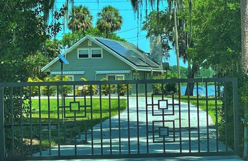 Fedhaven House | McRobinstone Lakehouse - perfect mid century getaway on sleepy Lake Pierce