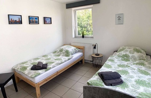 Mechernich Apartment | ME14 cozy 3 BR + Livingroom * Smart TV * Wifi * fully equipped kitchen