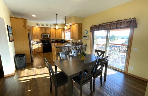 Spring Brook House | Meadow View Lodge @ Spring Brook Resort