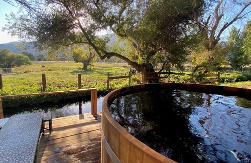 Kernville House | Meadowlands Cottage, Horse Ranch with Wood Burning Stove and a River, Hot Tub