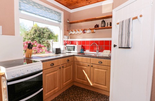 Anderby Creek Cottage | MEADOWSWEET, pet friendly, character holiday cottage in Anderby Creek