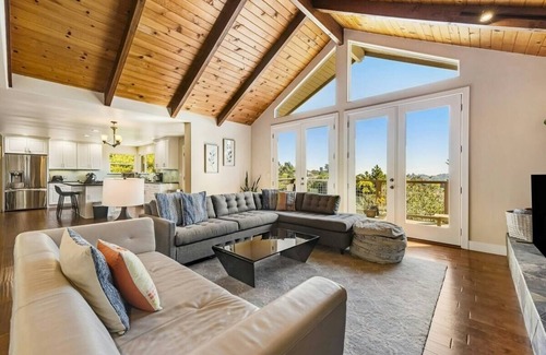 Sebastopol House | MeadowView on Darby, by Vinifera Homes