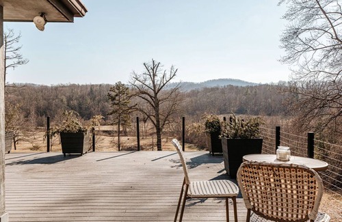 Batesville Cottage | Mechum Hill Cottage: Central to Crozet & Cville
