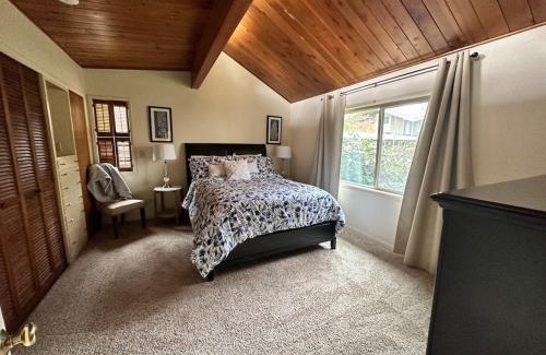 Medford House | Medford Home And 2 Condos With Pool