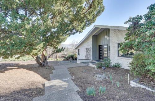 Medford House | Medford Vacation Rental with En-Suite Bathrooms!