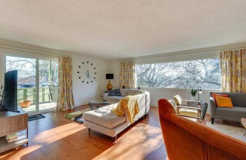 Medford House | Medford Vacation Rental with En-Suite Bathrooms!