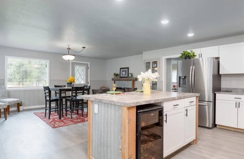 Conner House | Medicine Tree Chalet in Conner