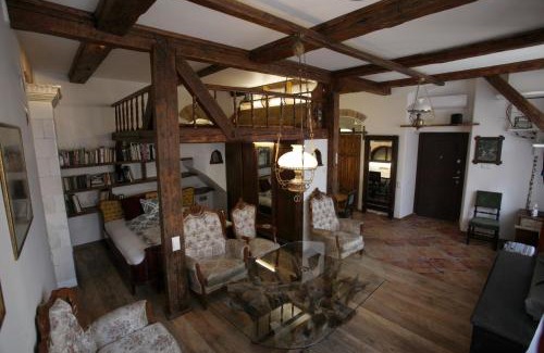 Old Town Apartment | Medieval Super Studio