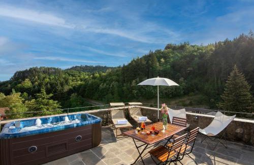Pratovecchio Villa | Medieval Tower Lungarno your wedding in Tuscany