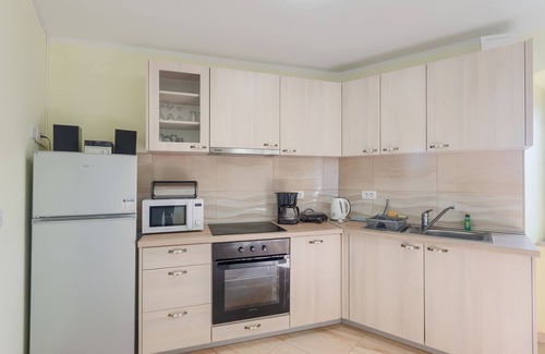 Pican Apartment | Mediterranean apartment with panoramic views, pool, private parking, barbecue