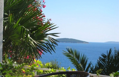 Prvic Luka House | Mediterranean Beach House On Prvic Island Near Šibenik