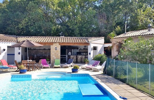 Malves-en-Minervois Villa | Mediterranean style villa in a green setting, on a plot of 2900m2.