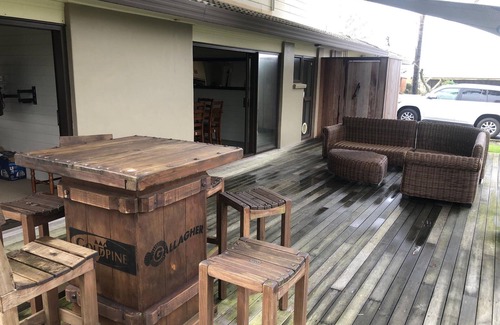 Waihi Beach House | Mediterranean-style home in cul-de-sac a few minutes walk to shops and beach.