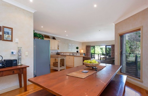 Port Fairy House | Mediterranean styled house around the corner form East Beach