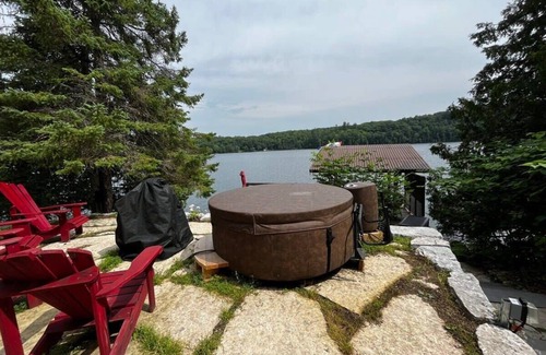 Chelsea House | Meech Lake Lodge - Family Getaway