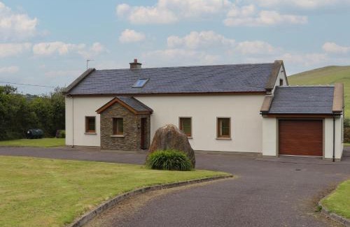 Glenbeigh House | Meenteog
