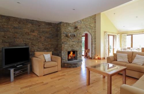 Glenbeigh House | Meenteog