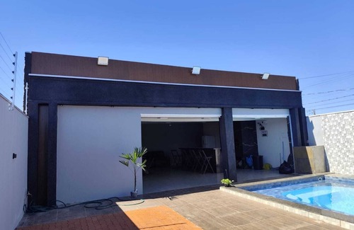 Ponta Pora House | Meeting Yard Space