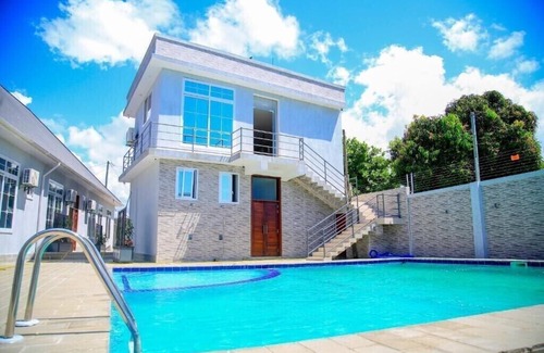Dar es Salaam Bed & Breakfast | Mega Lodgen