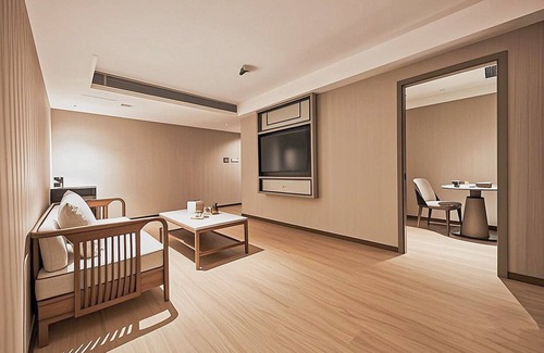 Guangzhou Central Business District Hotel | Mehood Lestie International Hotel Linhexi Guangzhou East Railway Branch - Free Shuttle Bus to Canton Fair Complex During Canton Fair Period