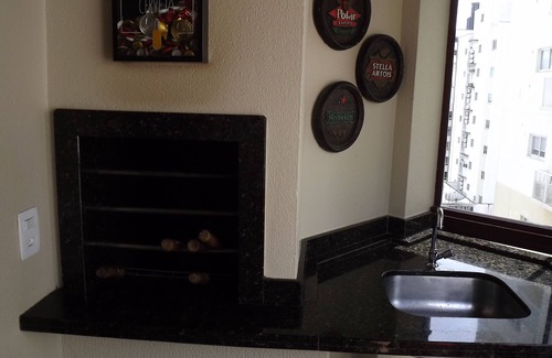 Castelo Branco Apartment | Meia Praia-Itapema/SC (Cable TV + Wifi + Coded Air + Ecological Fireplace)