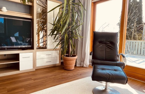 Aue Apartment | mein.guesthouse - apartment 1 - approx. 45sqm with large sun terrace