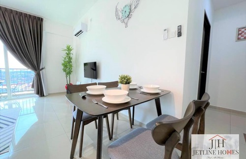 Malacca City Apartment | Melaka {Nova8 Suite} City-View/4Pax/WIFI/tv-box