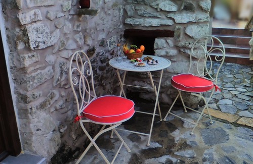 Vizari Apartment | Melambes Studio Apartment - Experience life in a traditional Cretan village.