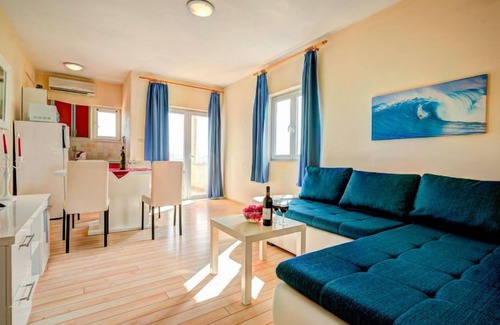 Dinjiska House | Melandura by Interhome