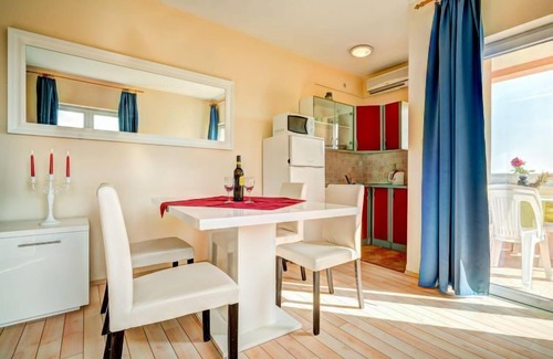 Dinjiska House | Melandura by Interhome