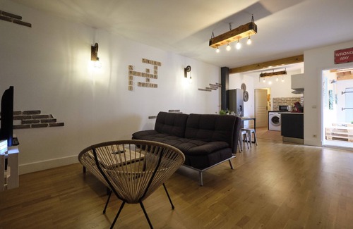 Bastide Saint-Louis Apartment | Melina 2 in the ramparts of the Bastide with terrace