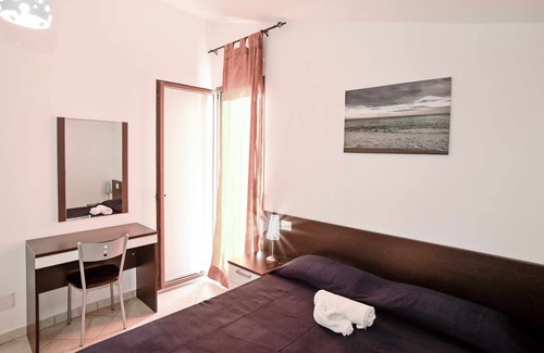 Torre di Bari Apartment | Melissa, apartment by the sea with veranda
