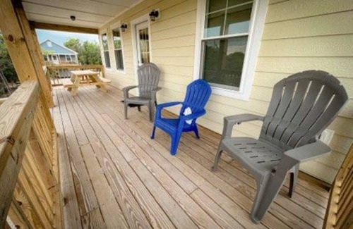 Corolla Cottage | Mellow For Shore-Built in 2023-3.5 Miles off pavementn4WD required-AIR DOWN!