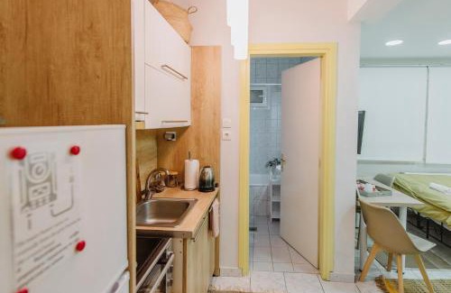 Komotini Apartment | Mellow Yellow