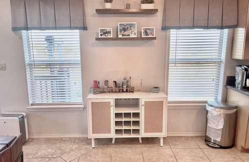 Port O Connor House | MELLOW YELLOW in Dolphin Point POC
