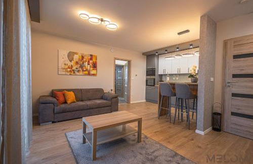 Sarvar Apartment | Melomi Apartman