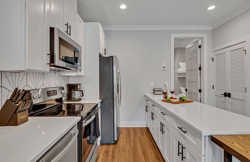 Historic Waverly House | Melrose Mezzo - 5 mins to Broadway - Rooftop