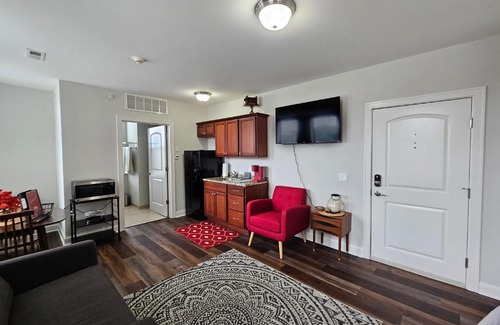 Champaign Apartment | Memorable Stay at The Inman - 216