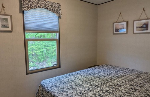 Washago Cottage | Memories at Serene Spruce Cottage Shamrock Bay Resort