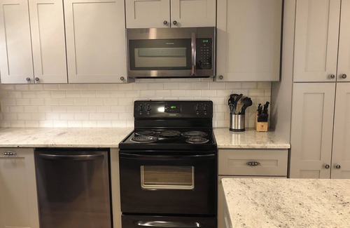 Wilmington Beach Condo | Memories start where the sand ends & the ocean begins! Ocean views, Pool & WIFI